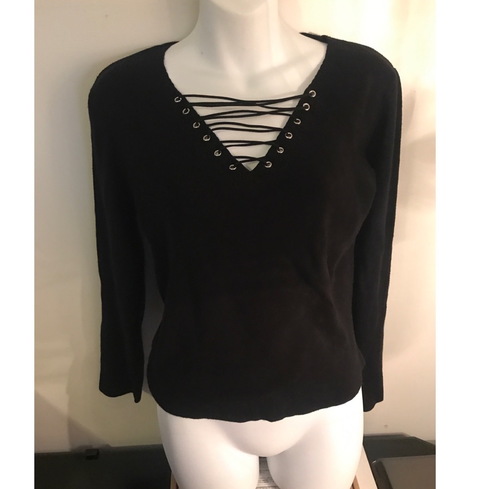 LF Stores lace up black ribbed long sleeve top❤️
